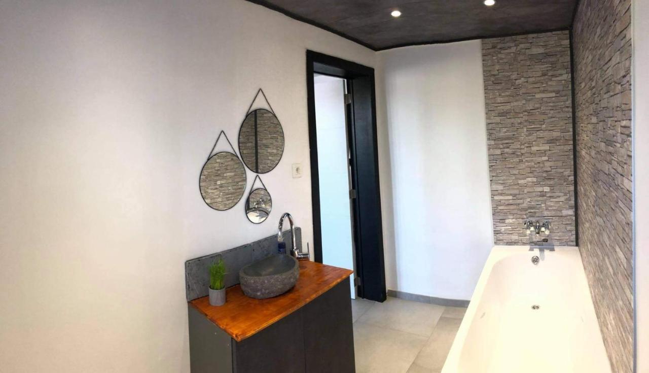 Gite D'Han Le Coin Han-sur-Lesse Exterior foto